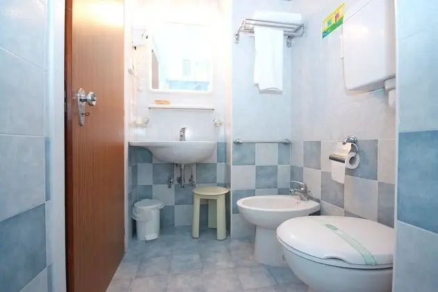 Üç Kişilik Oda, Balkon