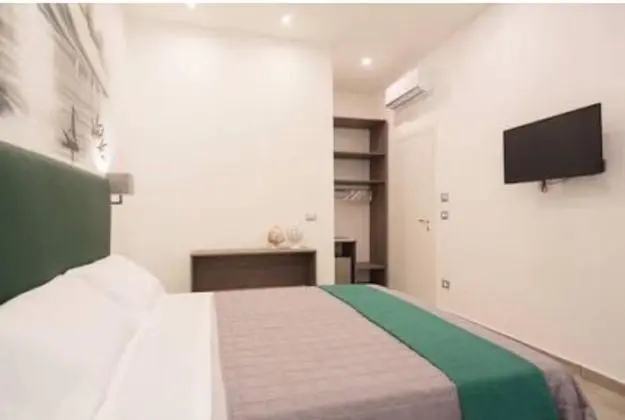 Tek Büyük veya İki Ayrı Yataklı Oda, Balkon