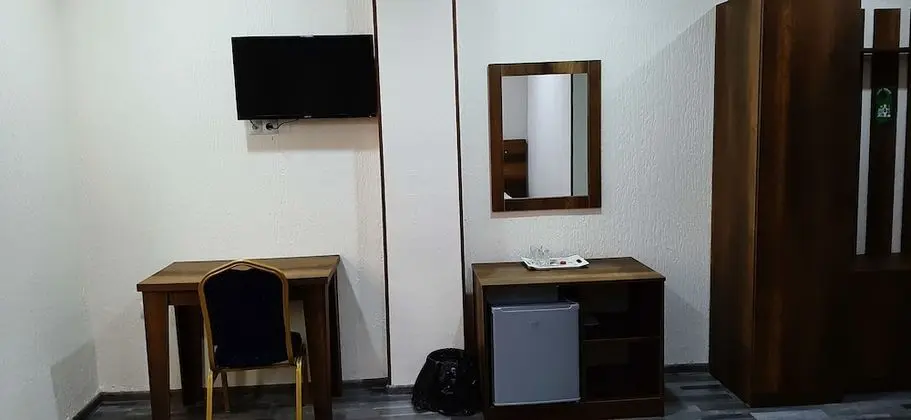 Basic Tek Büyük Yataklı Oda, 1 Büyük (Queen) Boy Yatak
