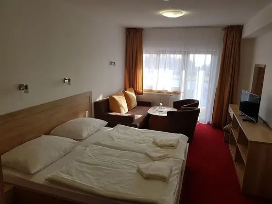 Tek Büyük veya İki Ayrı Yataklı Oda