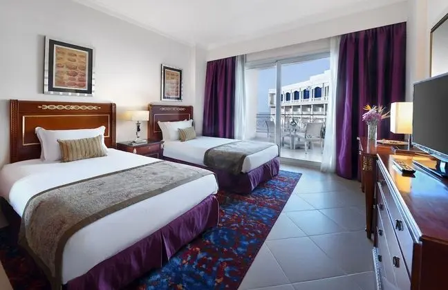 Deluxe Room Sea and Pool View