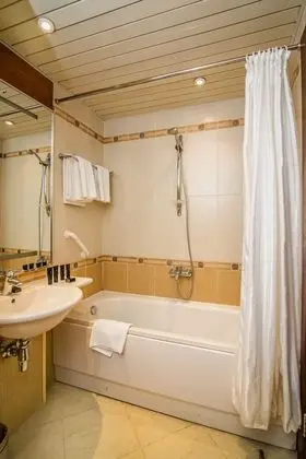 Special Offer - Family Room with Side Sea View - Egyptians and Residents Only