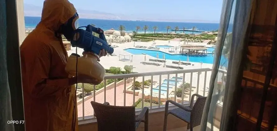 Honeymoon suite with Sea & Pool view