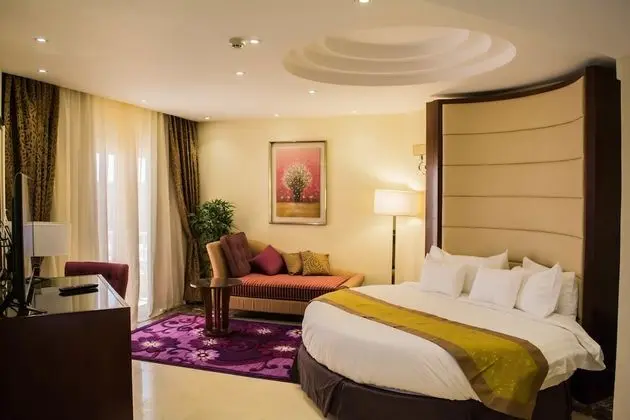 Honeymoon suite with Sea & Pool view
