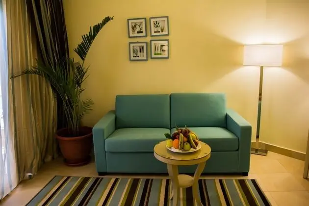 Standard room Garden (with side sea view)