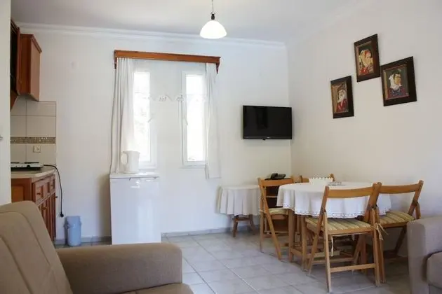 Bitezpark Apartment Room