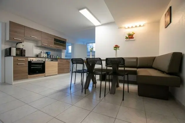 Convenient 4 Room Apartment
