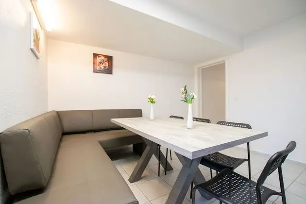 Convenient 4 Room Apartment