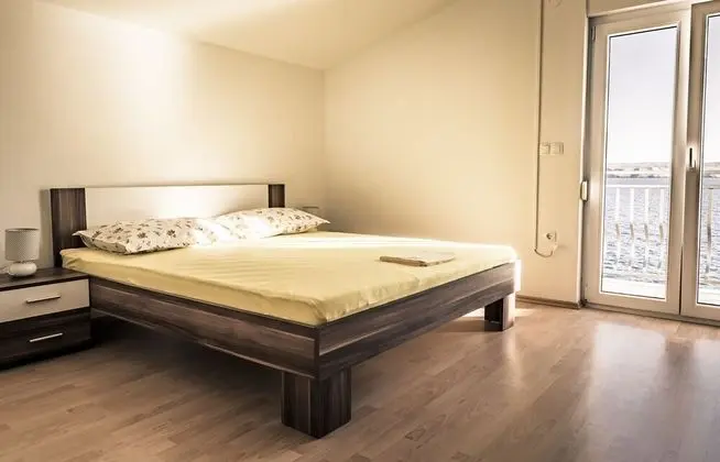 Apart Daire (Toma - 5m from the sea with parking -)