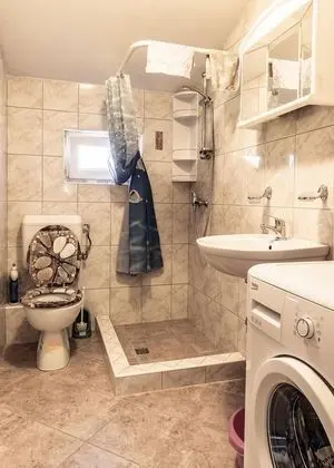 Apart Daire (Toma - 5m from the sea with parking -)