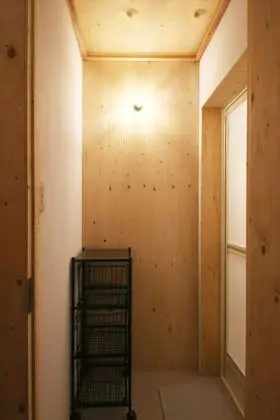 Dört Kişilik Oda, Ortak Banyo