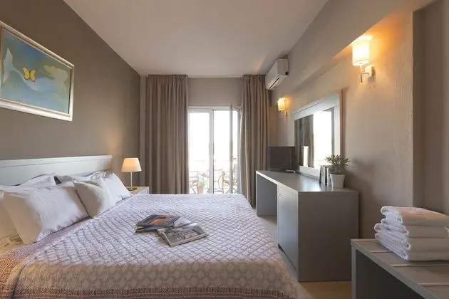 1 Çift Kişilik Veya 2 Tek Kişilik Yatak Superior Sea View
