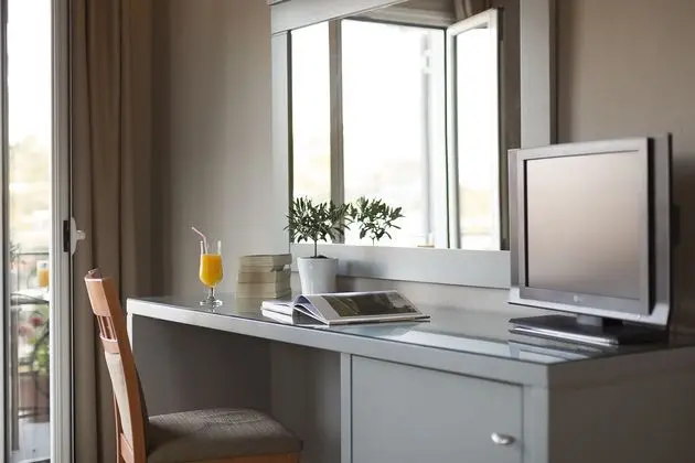 1 Çift Kişilik Veya 2 Tek Kişilik Yatak Superior Sea View