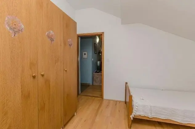 Apart Daire (Tomi - with a large terrace (30m2) - )