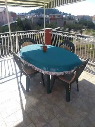 Apart Daire (Tomi - with a large terrace (30m2) - )