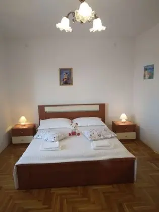 Apart Daire (Tomi - with large terrace (60m2) - A1)