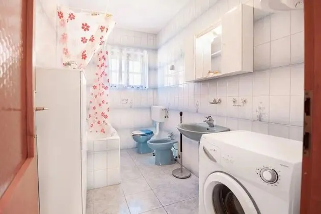 Apart Daire (Tomi - with large terrace (60m2) - A1)