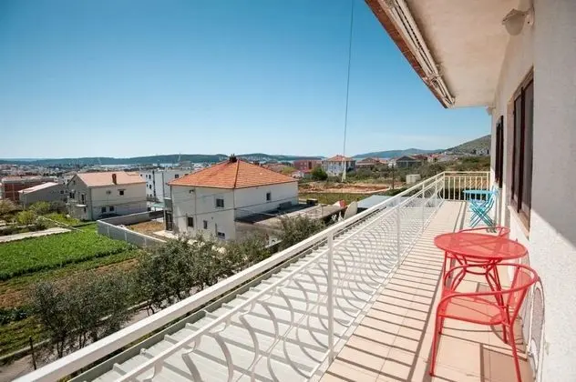 Apart Daire (Tomi - with large terrace (60m2) - A1)