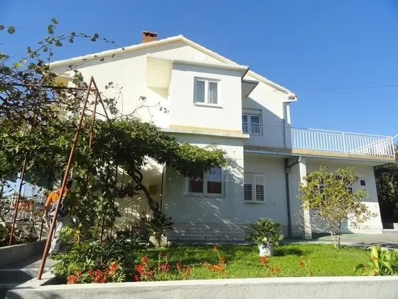 Apart Daire (Tomi - with large terrace (60m2) - A1)