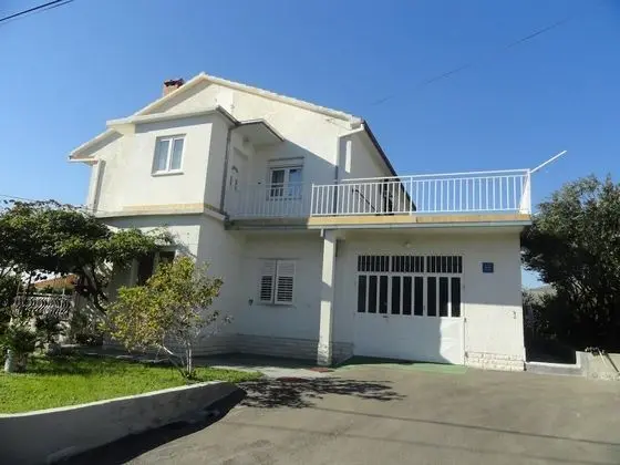 Apart Daire (Tomi - with large terrace (60m2) - A1)