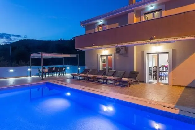 Villa (Four-Bedroom Villa with Private Pool)