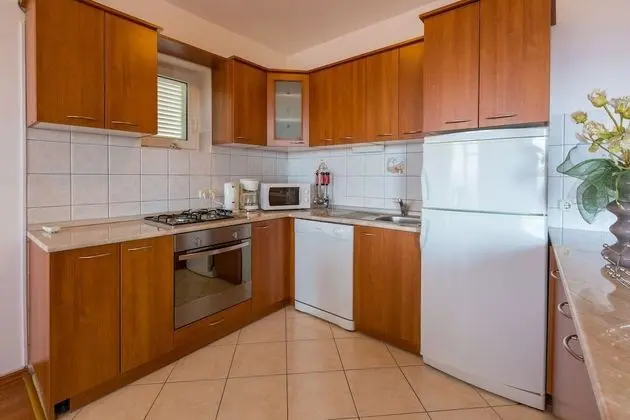 Apart Daire (Tomica - open pool - A1 veliki(4+2))