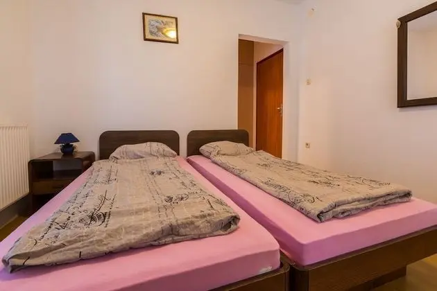 Apart Daire (Tomica - open pool - A2 mali(2+1))