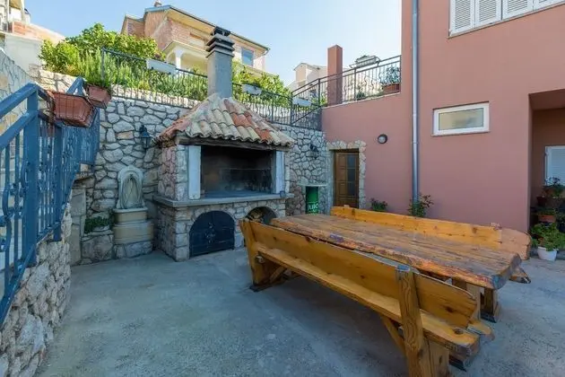 Apart Daire (Tomica - open pool - A3 dvosobni(5+1))