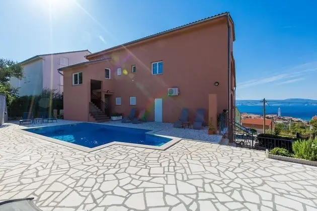 Apart Daire (Tomica - open pool - A3 dvosobni(5+1))