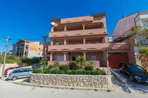 Apart Daire (Tomica - open pool - A3 dvosobni(5+1))