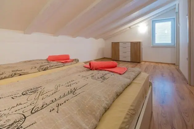 Apart Daire (Tomica - open pool - A4 dvoetažni(4+)