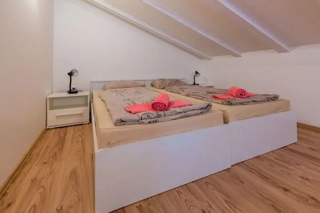 Apart Daire (Tomica - open pool - A4 dvoetažni(4+)