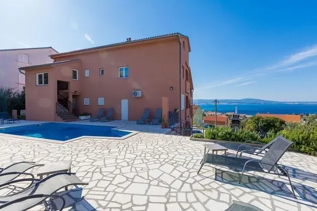 Apart Daire (Tomica - open pool - A4 dvoetažni(4+)