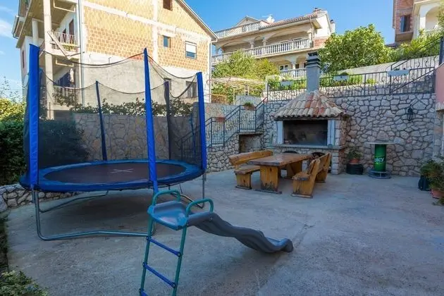 Apart Daire (Tomica - open pool - A4 dvoetažni(4+)