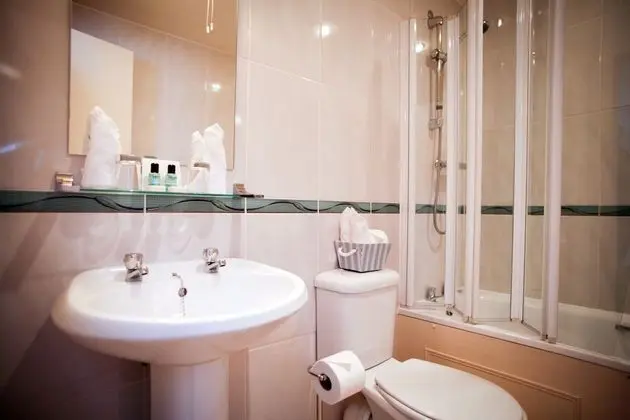 Deluxe Tek Büyük veya İki Ayrı Yataklı Oda, Banyolu/Duşlu