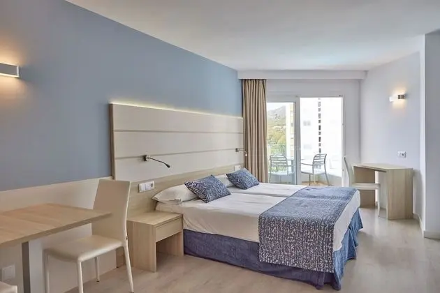 Tek Büyük Yataklı Oda, Balkon