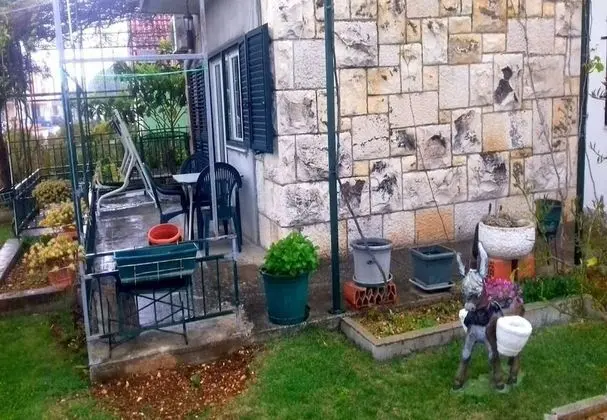 Ev (Tomislav - 100 m from sea - H(4+2))