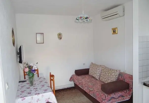 Apart Daire (Tomislav - 120 m from beach - A1(2))