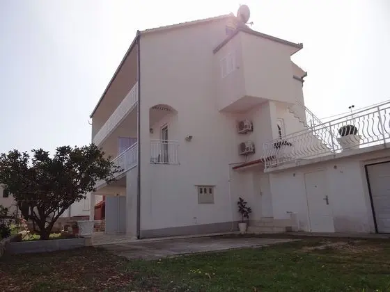 Apart Daire (Tomislav - 120 m from beach - A1(2))