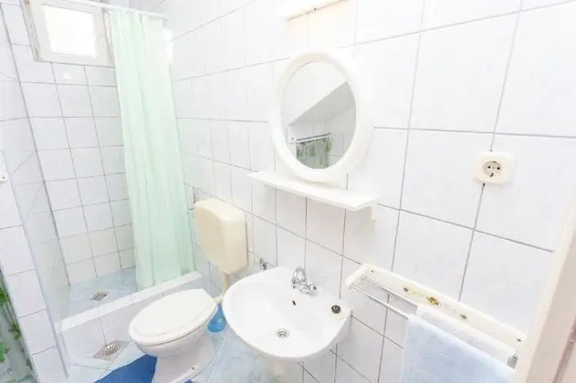 Apart Daire (Tomislava - ground floor apartments -)