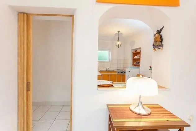 Apart Daire (Tomislava - ground floor apartments -)