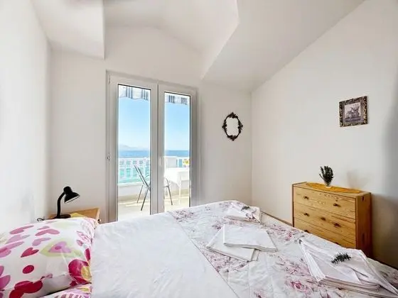 Apart Daire (Tomo - 10 m from beach - A1(2+2))