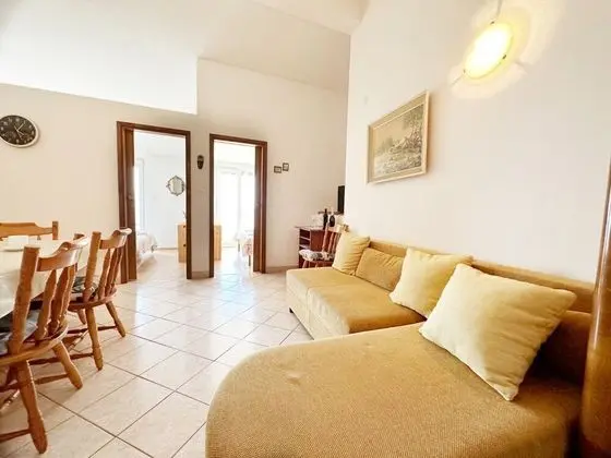 Apart Daire (Tomo - 10 m from beach - A1(2+2))