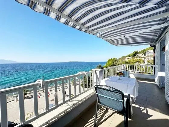 Apart Daire (Tomo - 10 m from beach - A1(2+2))