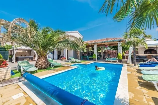 Apart Daire (Tomo - open pool and pool for childre)