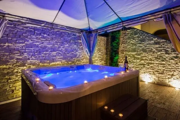 Stüdyo (Tomo - open pool and pool for childre)