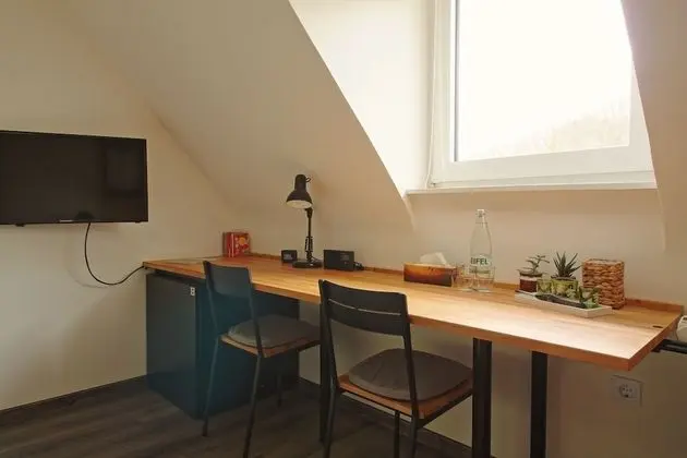 Comfort Tek Büyük Yataklı Oda