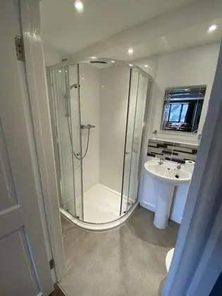 Deluxe Tek Büyük Yataklı Oda, Banyolu/Duşlu, Bahçe Manzaralı