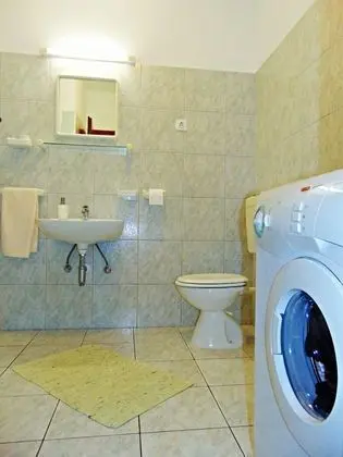 Apart Daire (Tonci - 30m from the beach - A1(4))