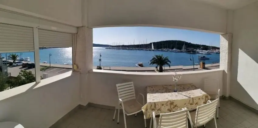 Apart Daire (Tonci - by the sea - A2(4))